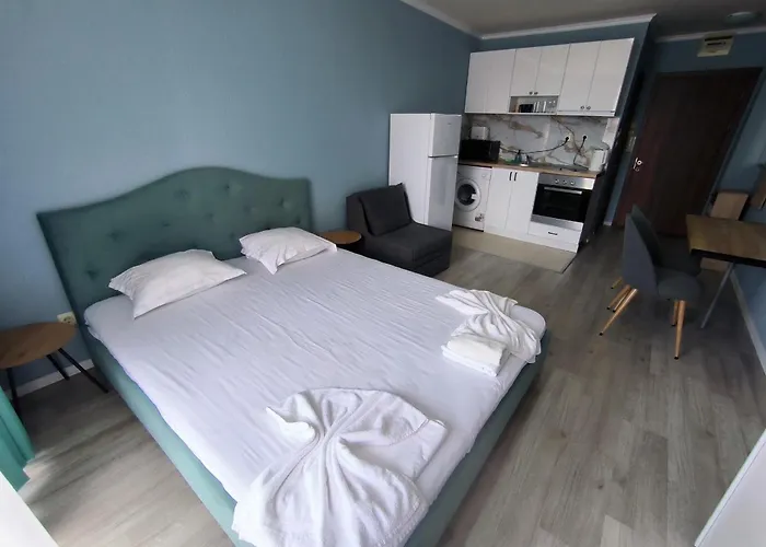 Апартамент в панорама бийч виго Несебър