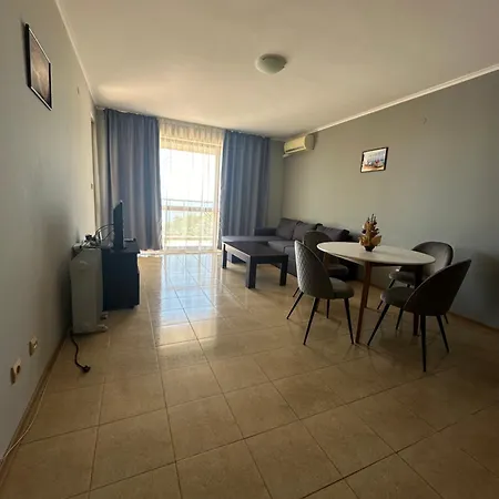 в панорама бийч виго Апартамент Несебър