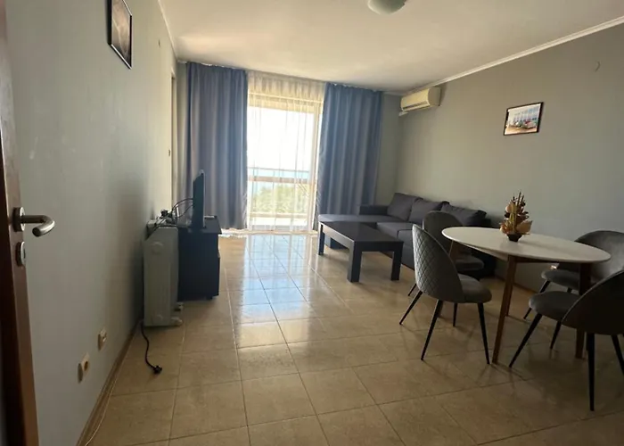 в панорама бийч виго * Несебър